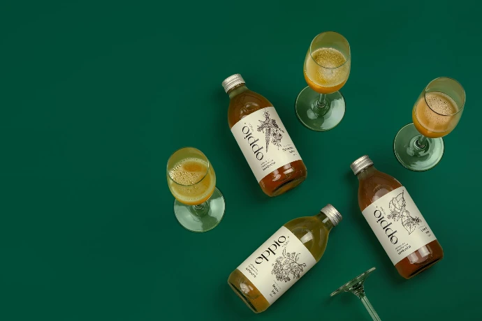 oppio. kombucha na stole